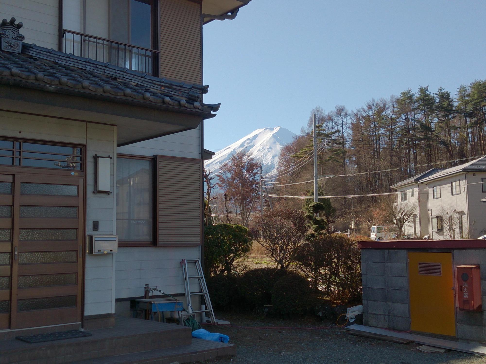 Teishaba Guesthouse&Cafe Fujiyoshida Exterior foto